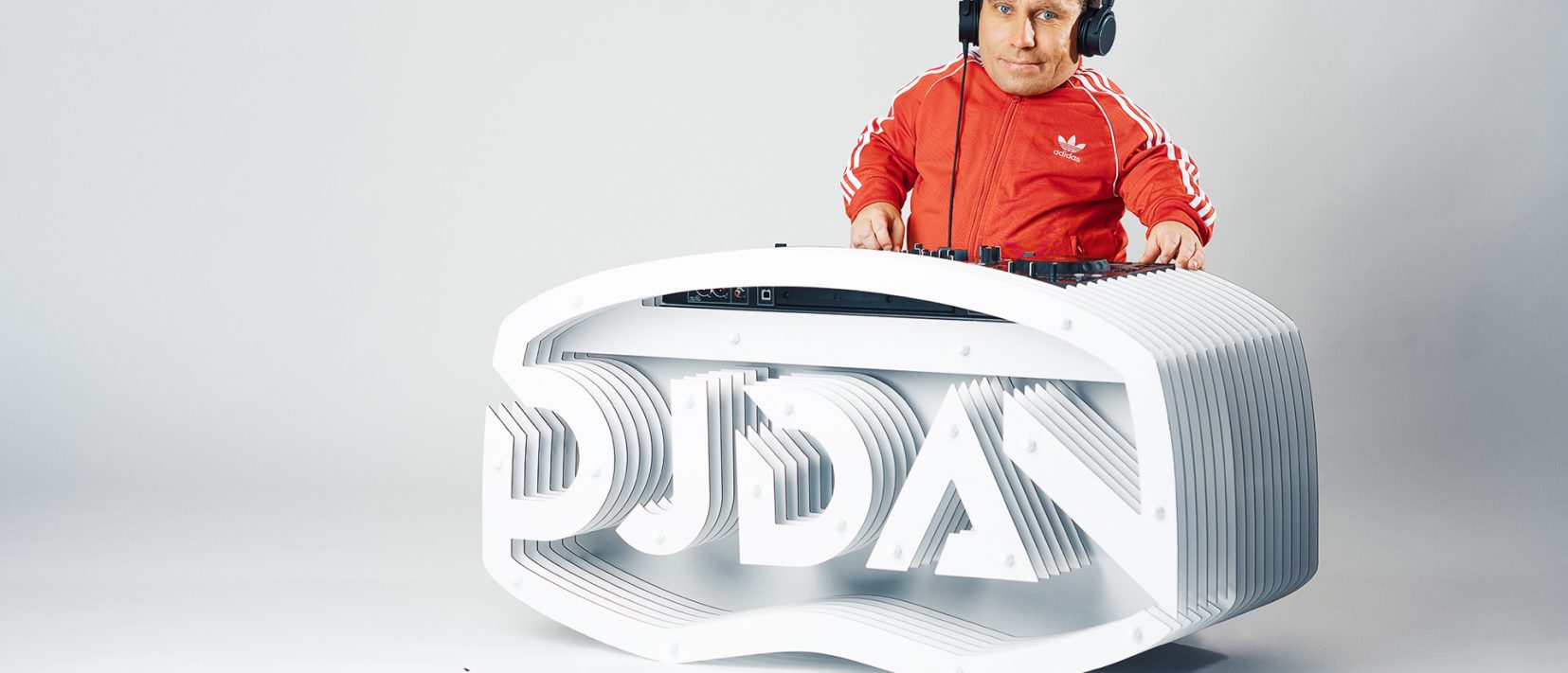 DJ DAN